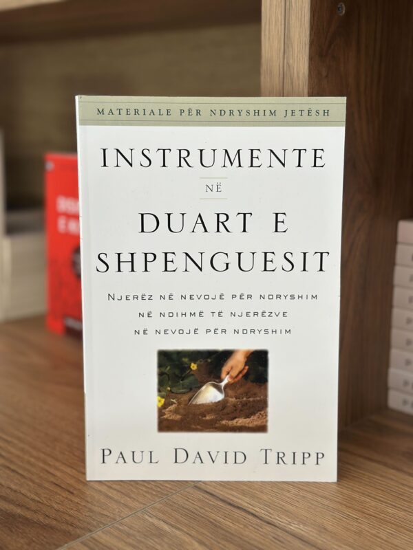 instrumente në duart e shpenguesit